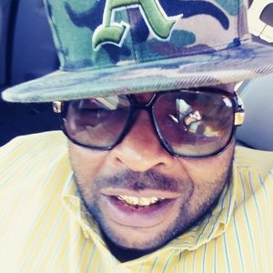 Meet your Posher, Dennyson